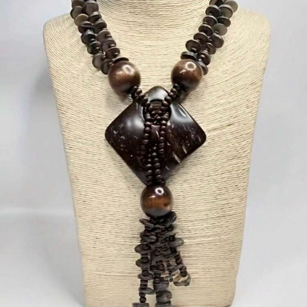 Elegant Brown Beaded Necklace